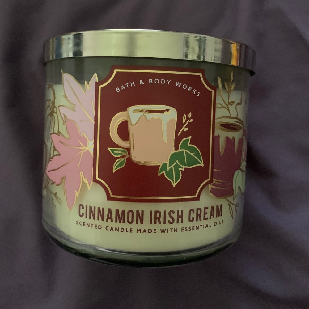 Bath and body works candle